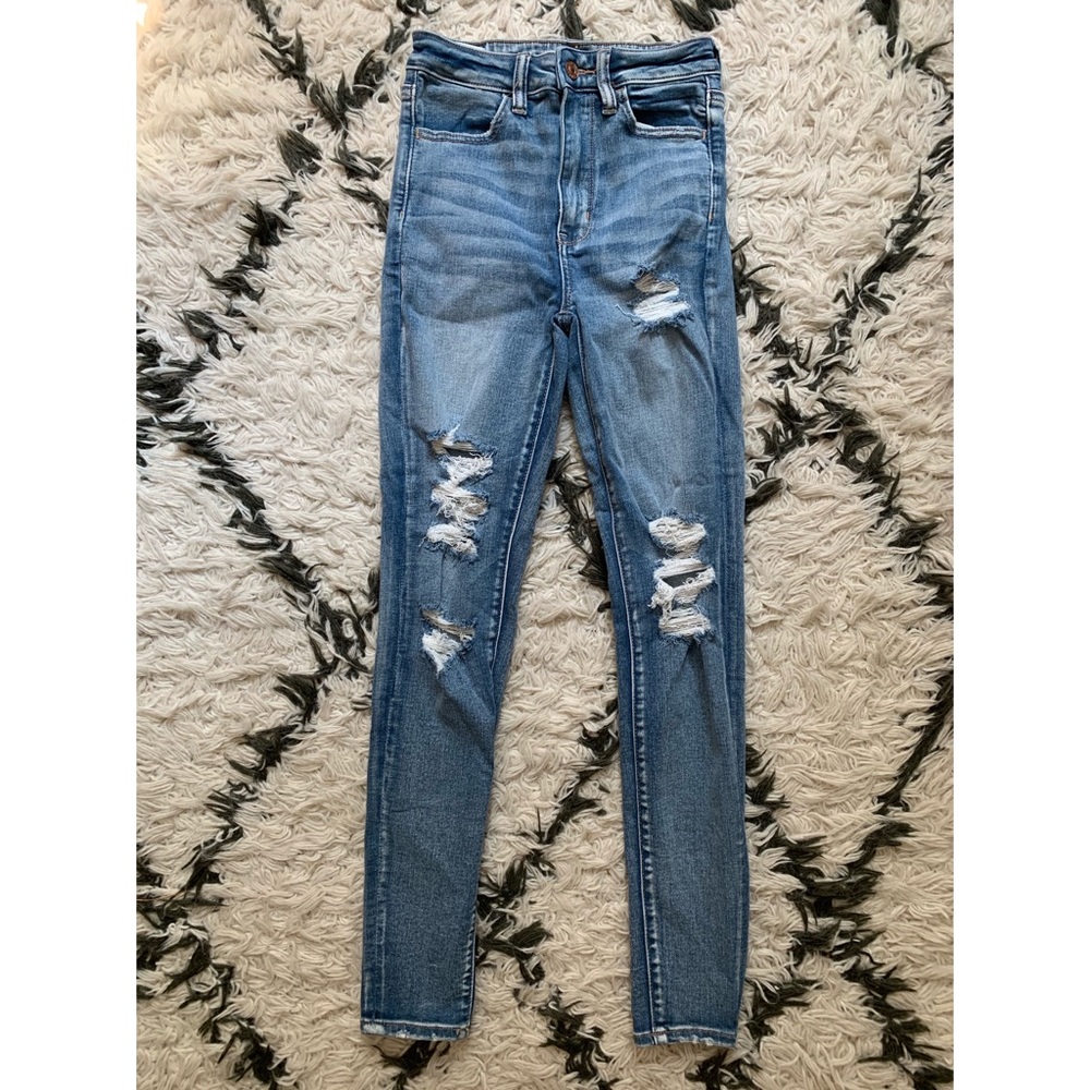 American Eagle High Rise Jean 2
